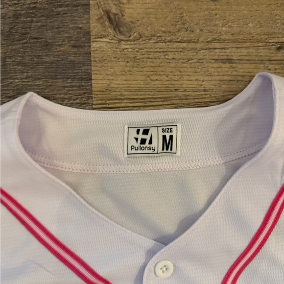 Barbie Women’s White and Pink Baseball Jersey perfect for Halloween Medium - Picture 5 of 5
